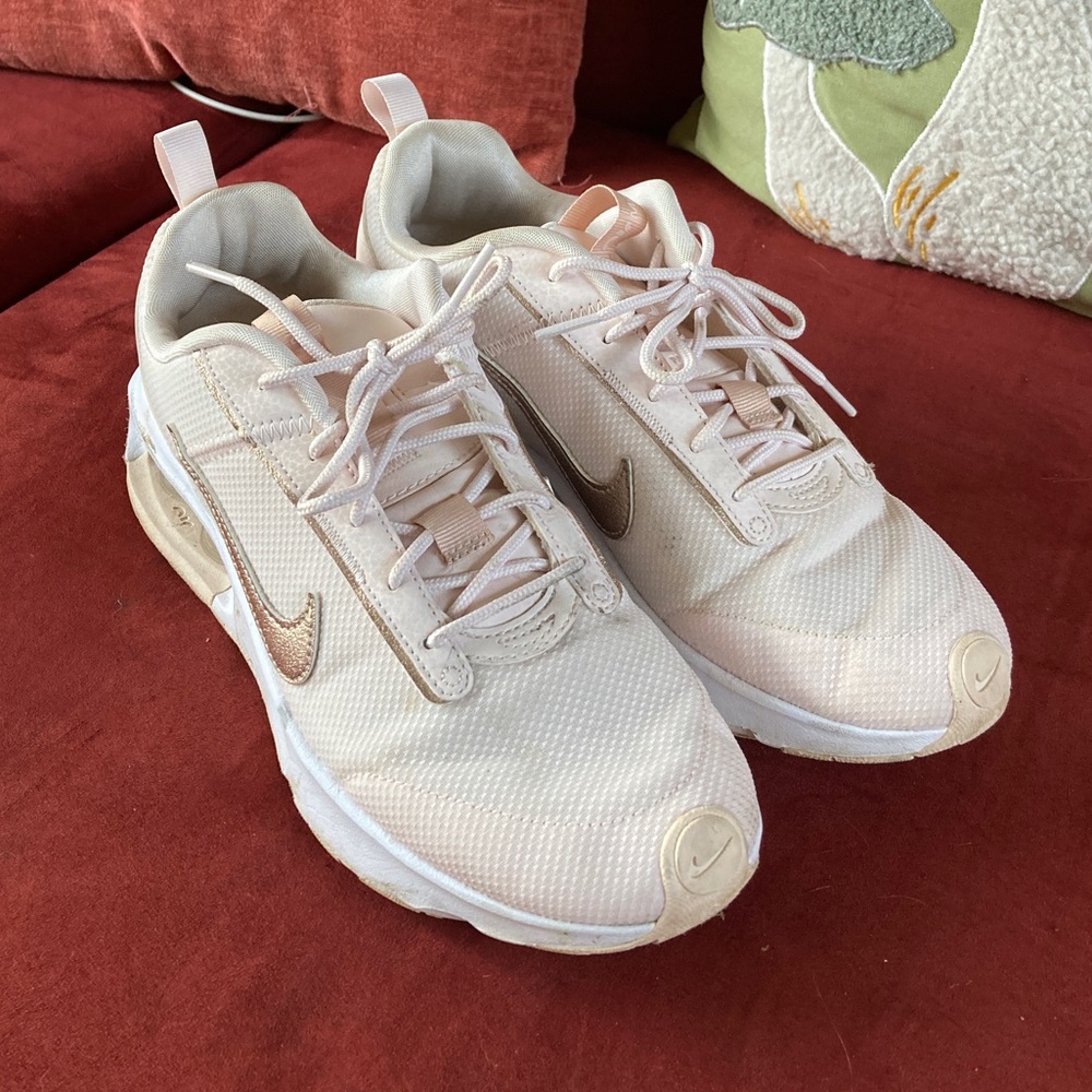 Size 10 Nike Air Max Sneakers